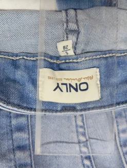 Jeans><noscript><img width=