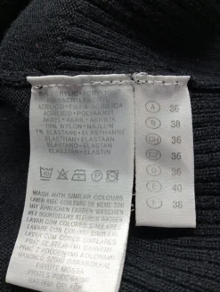 Pullover><noscript><img width=