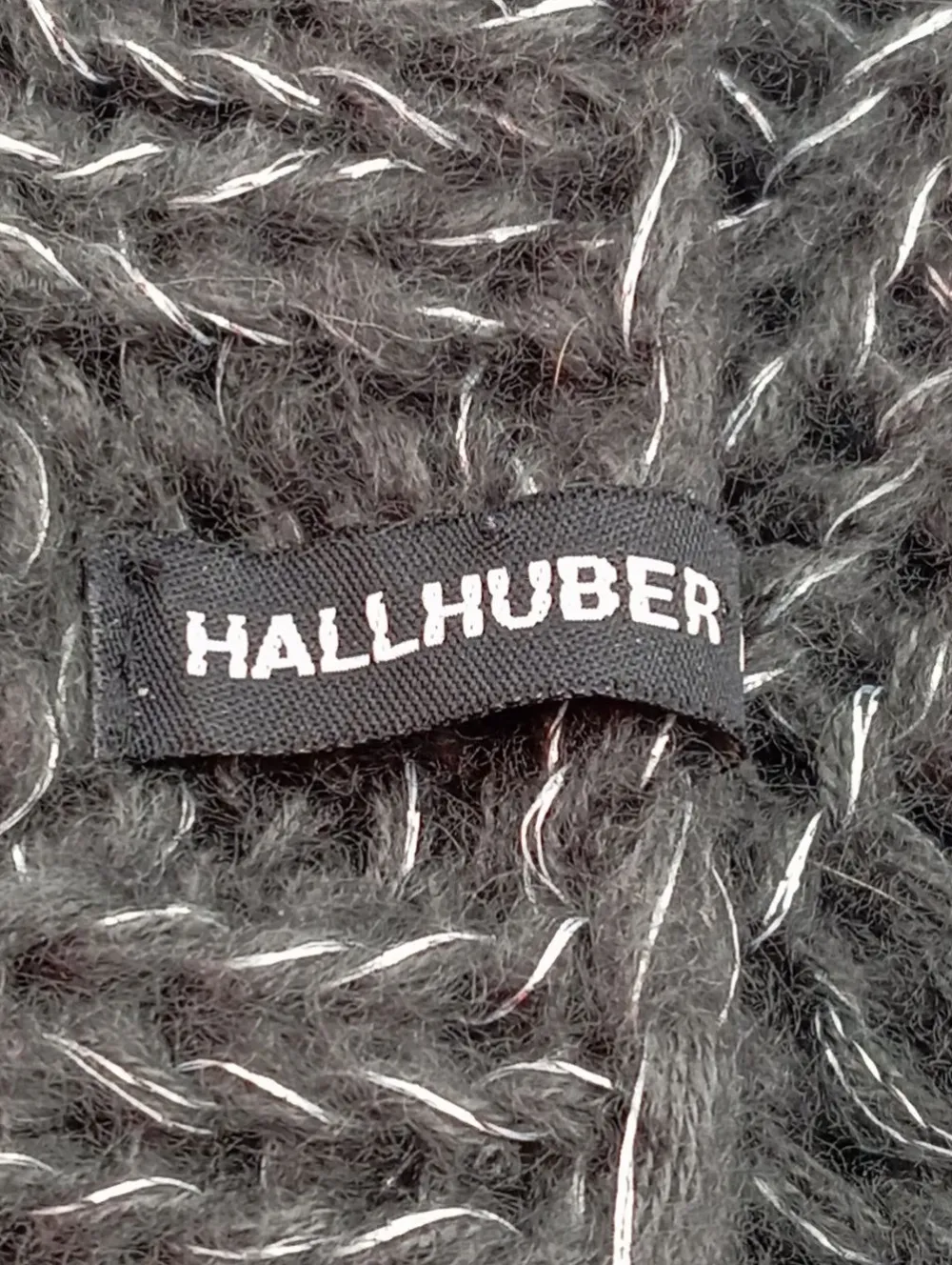 Rundschal-Hallhuber New