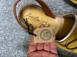 Sandalen> Sandalen Größe 39 gelb