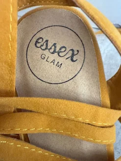 Sandalen> Sandalen Größe 38 gelb