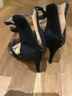 Sandaletten><noscript><img width=