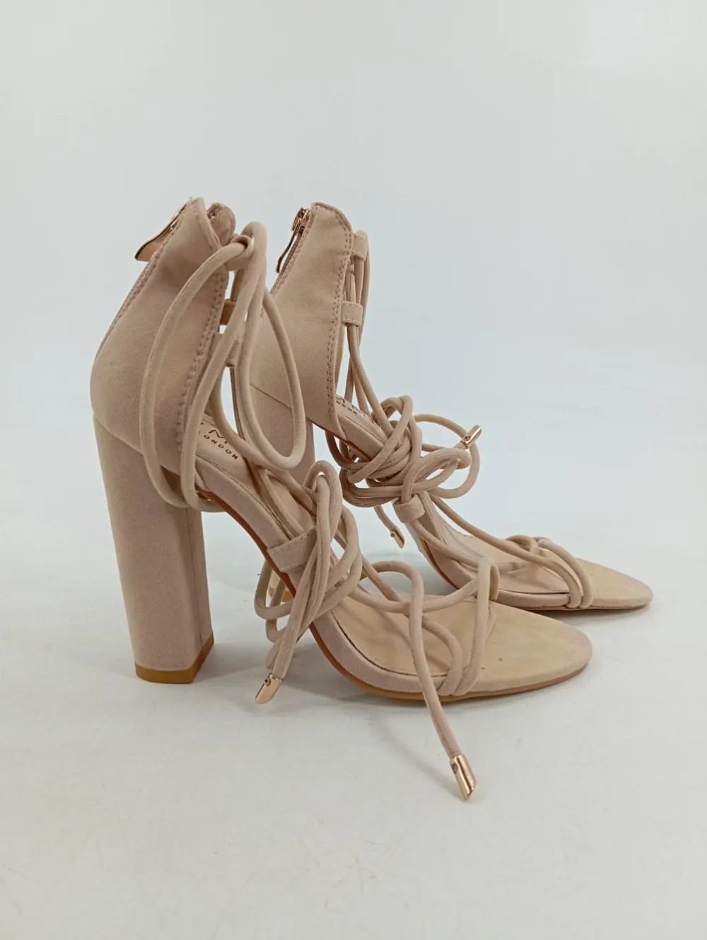 Sandaletten> Sandaletten Größe 37 beige