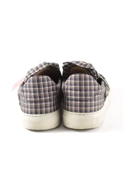 Sneaker><noscript><img width=