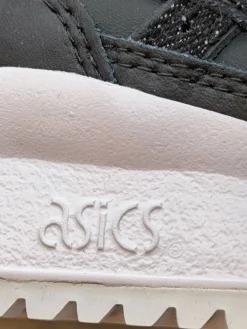 Schnürsneaker Größe 39-Asics Hot