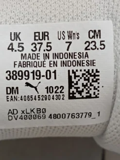 Sneaker><noscript><img width=