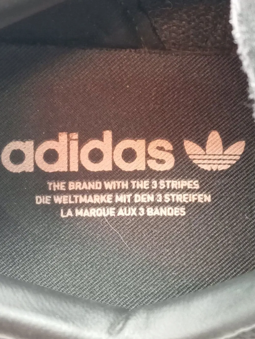 Sneaker>Adidas Schnürsneaker Größe 38 schwarzgoldfarben