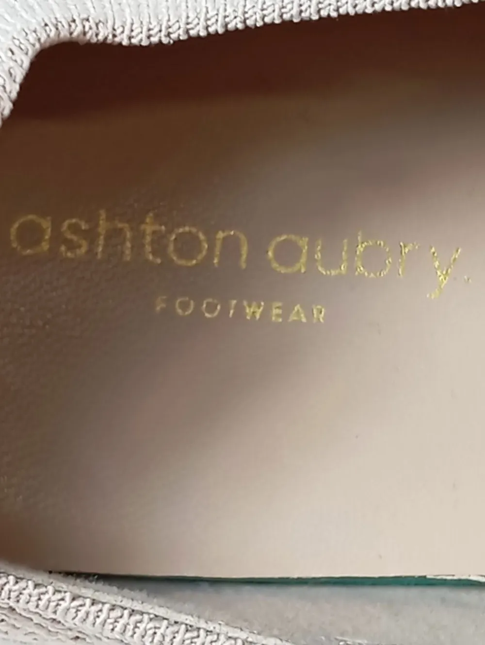 Schnürsneaker Größe 38-Ashton Aubry