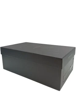 Sneaker><noscript><img width=