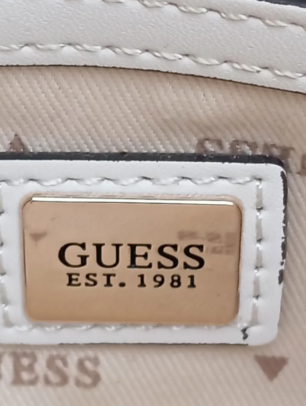 Schultertaschen>Guess Schultertasche nude