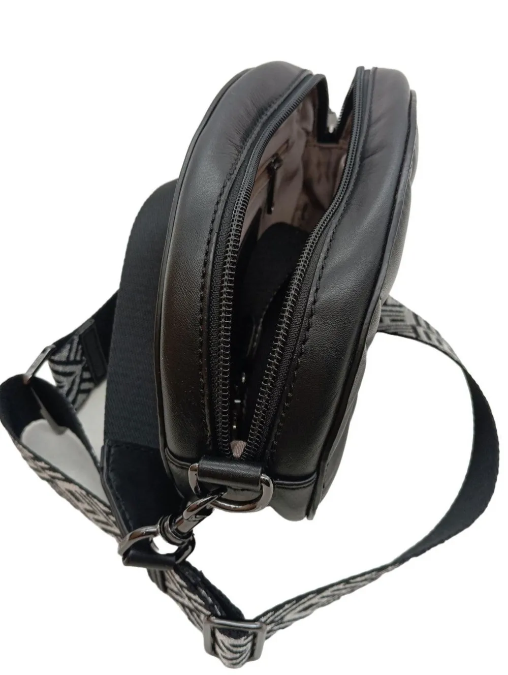 Schultertaschen>Bree Schultertasche schwarz