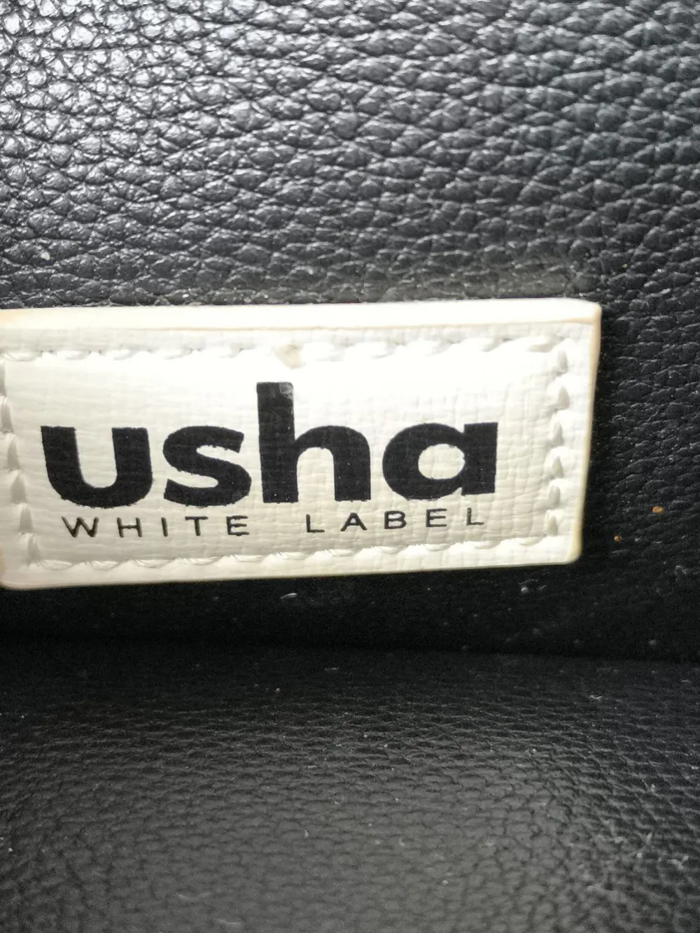 Schultertasche-Usha Clearance