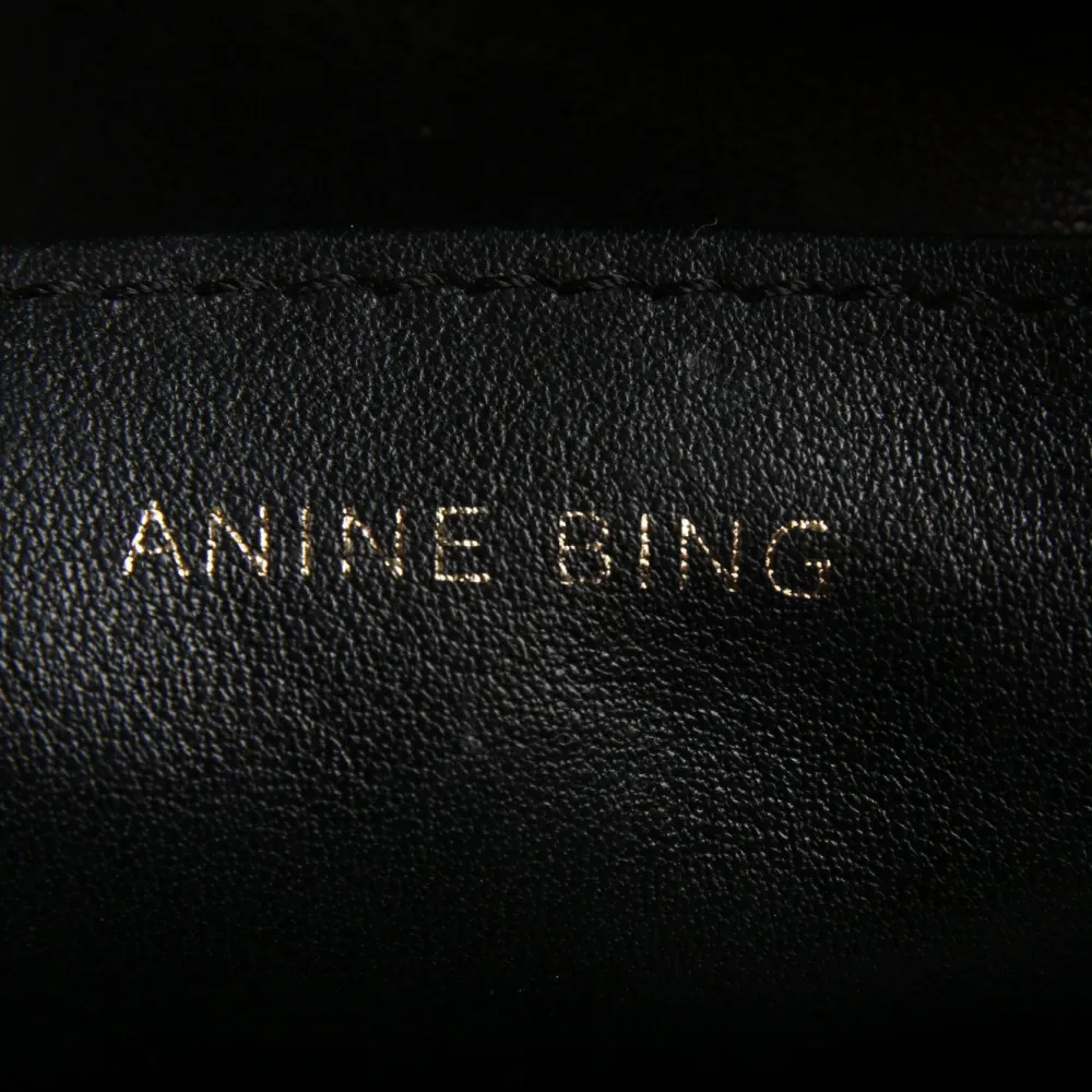 Schultertasche-Anine Bing New