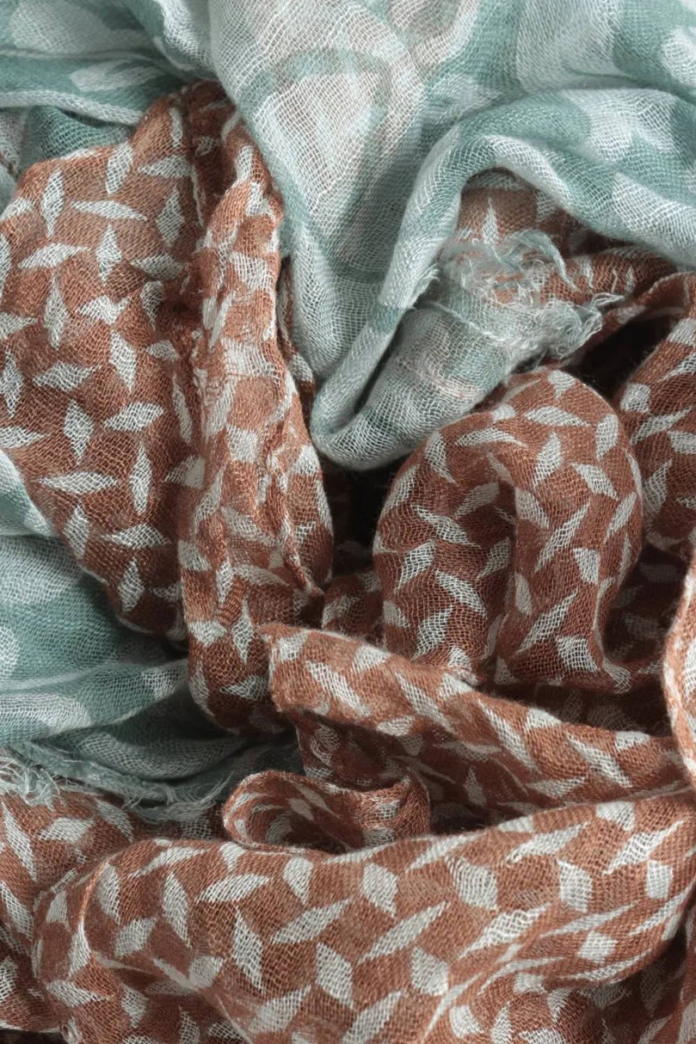 Tücher>Unmade Schultertuch