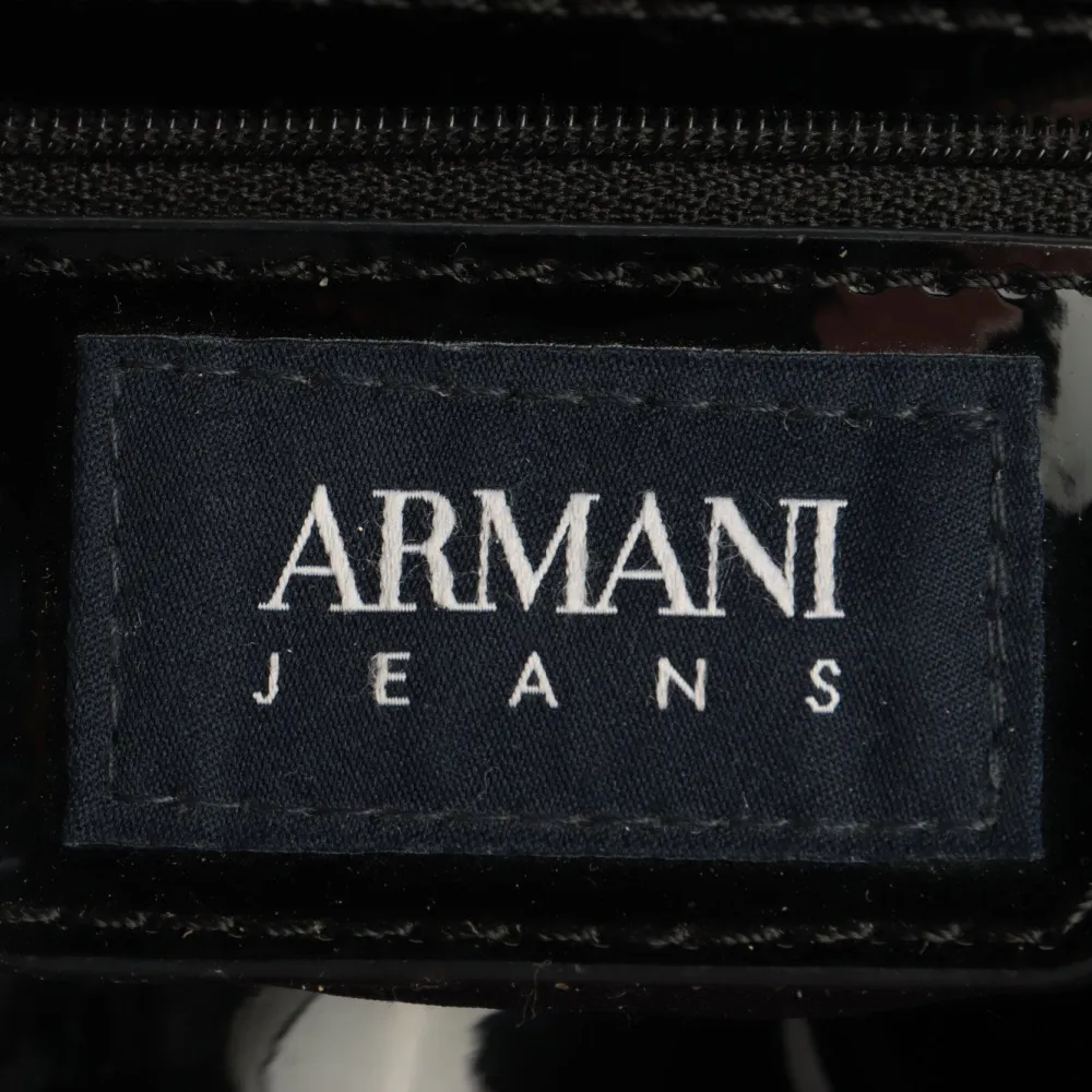 Shopper-Armani Jeans Online