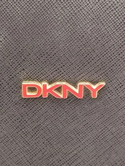Shopper-DKNY Online