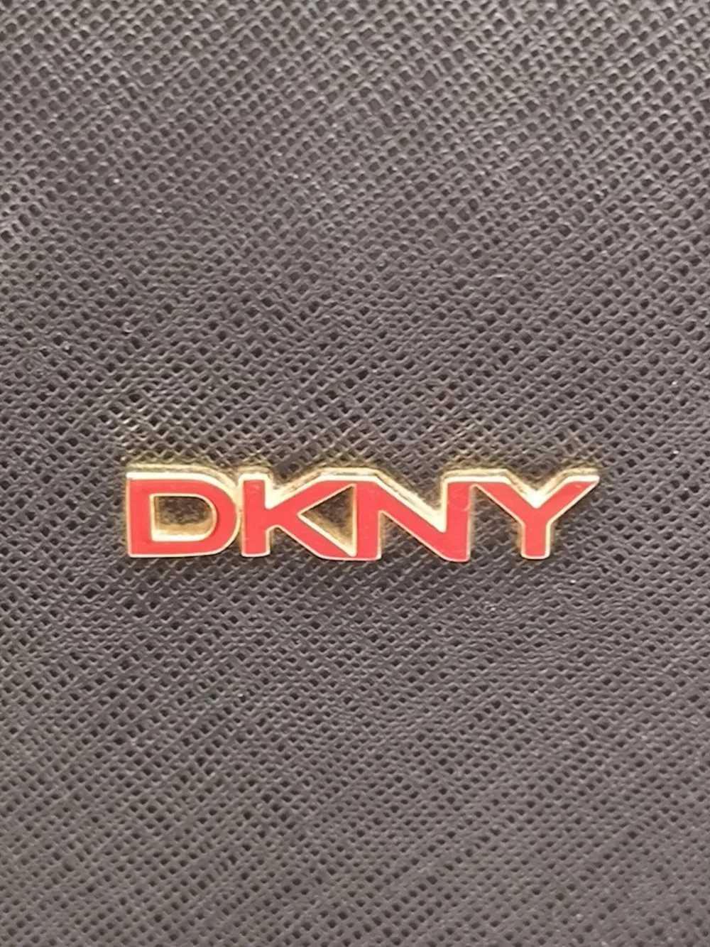 Shopper-DKNY Online