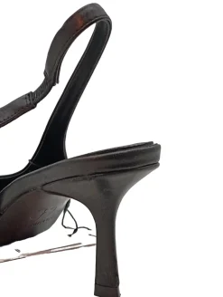 Pumps><noscript><img width=