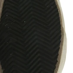 Sneaker><noscript><img width=