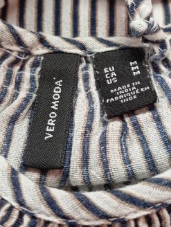 Tops><noscript><img width=