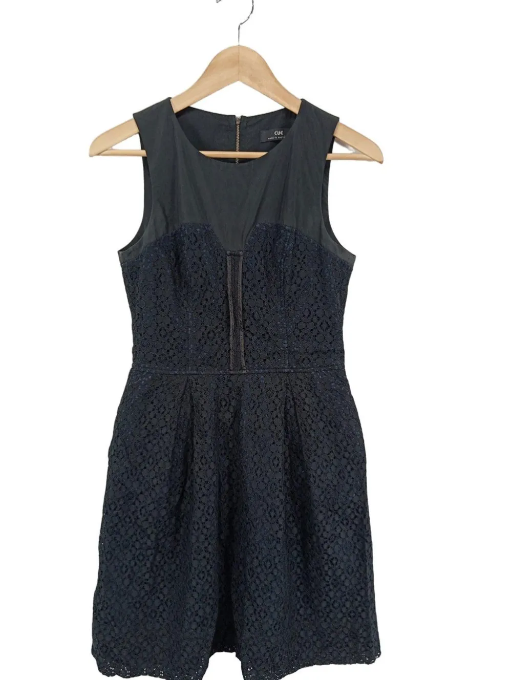 Spitzenkleid Größe 36-Cue Best