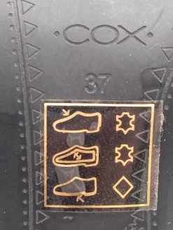 Pumps><noscript><img width=