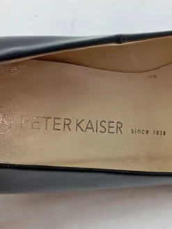 Pumps><noscript><img width=