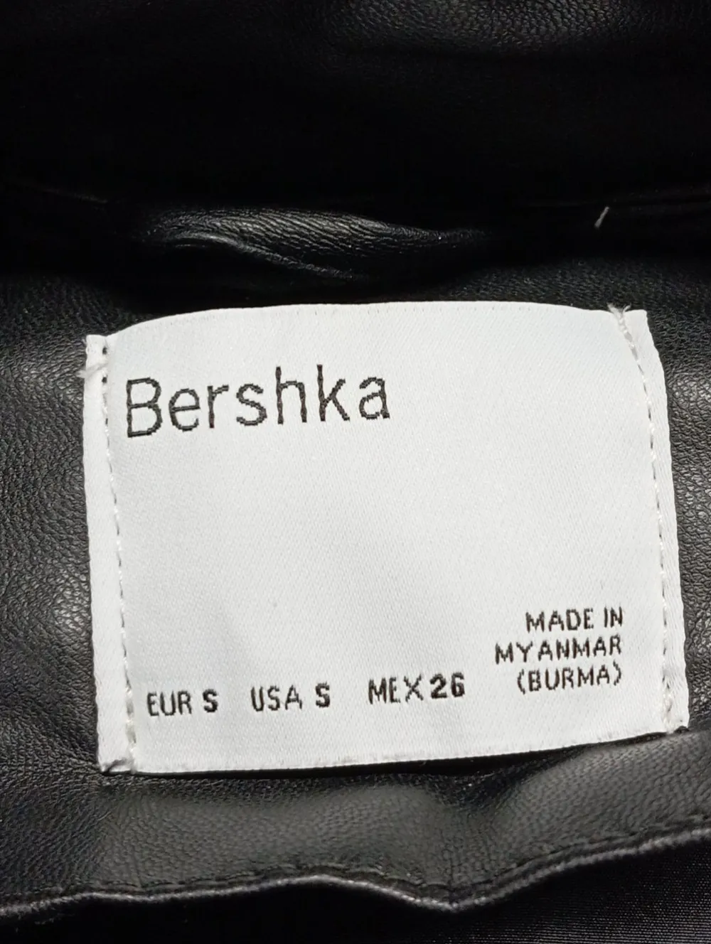 Westen>Bershka Steppweste Größe 36 schwarz