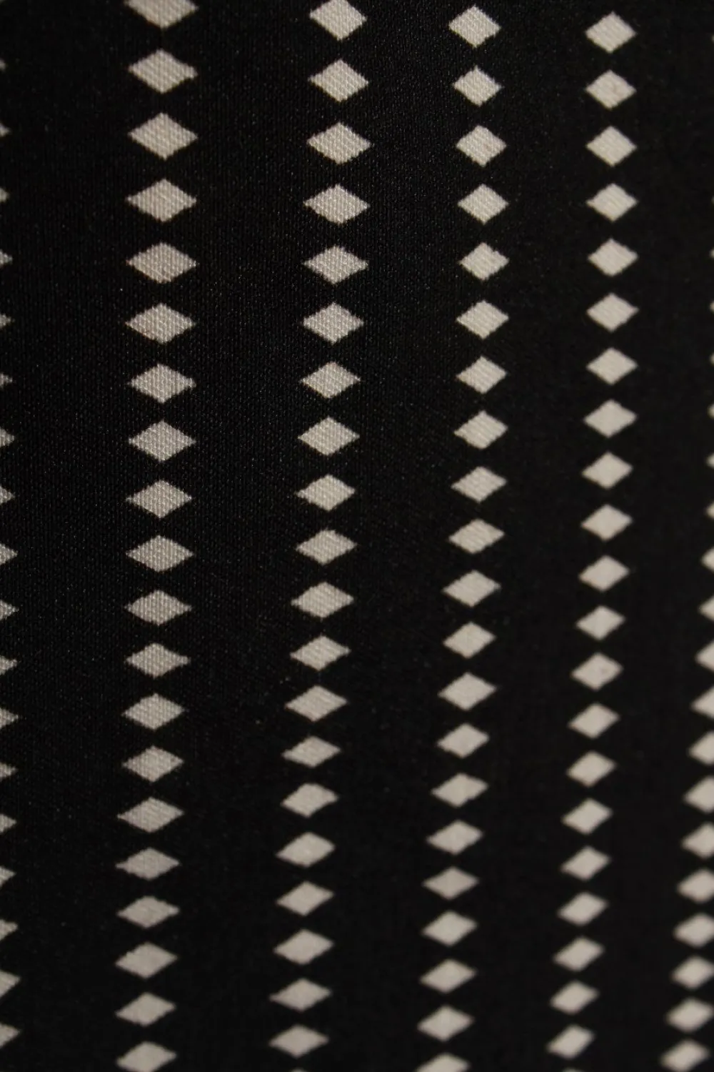 Hosen>Mango Stoffhose Größe 36 schwarzweiß