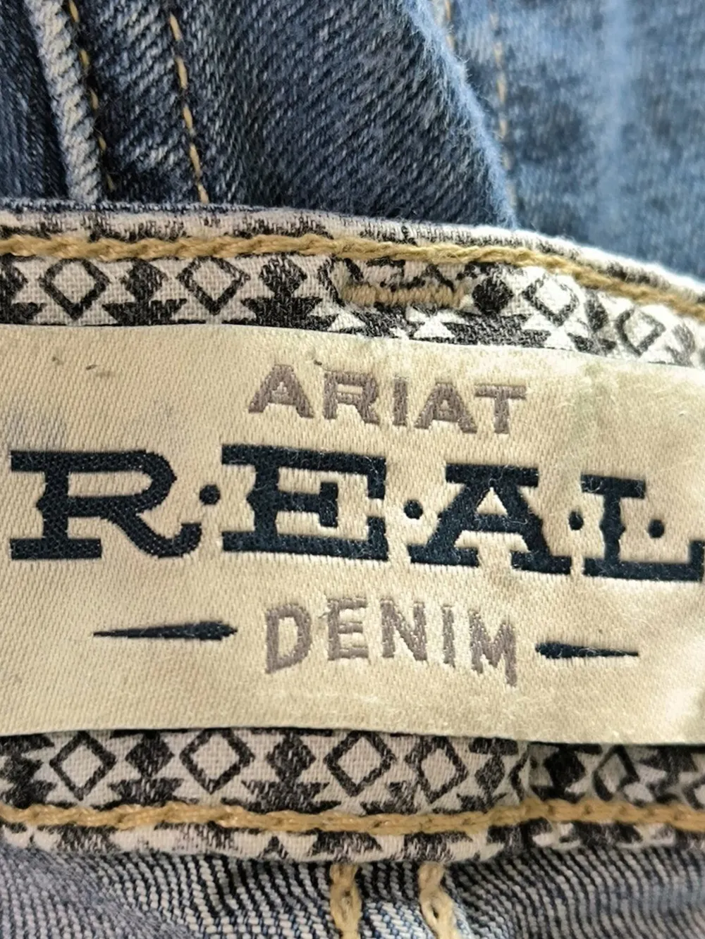 Straight-Leg Jeans Größe 40-Ariat Outlet