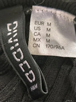 Strickbekleidung><noscript><img width=