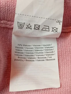 Strickbekleidung><noscript><img width=