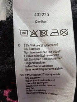 Twin Sets><noscript><img width=