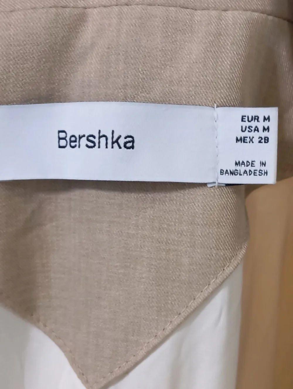 Blazer>Bershka Strickblazer Größe 38 wollweiß