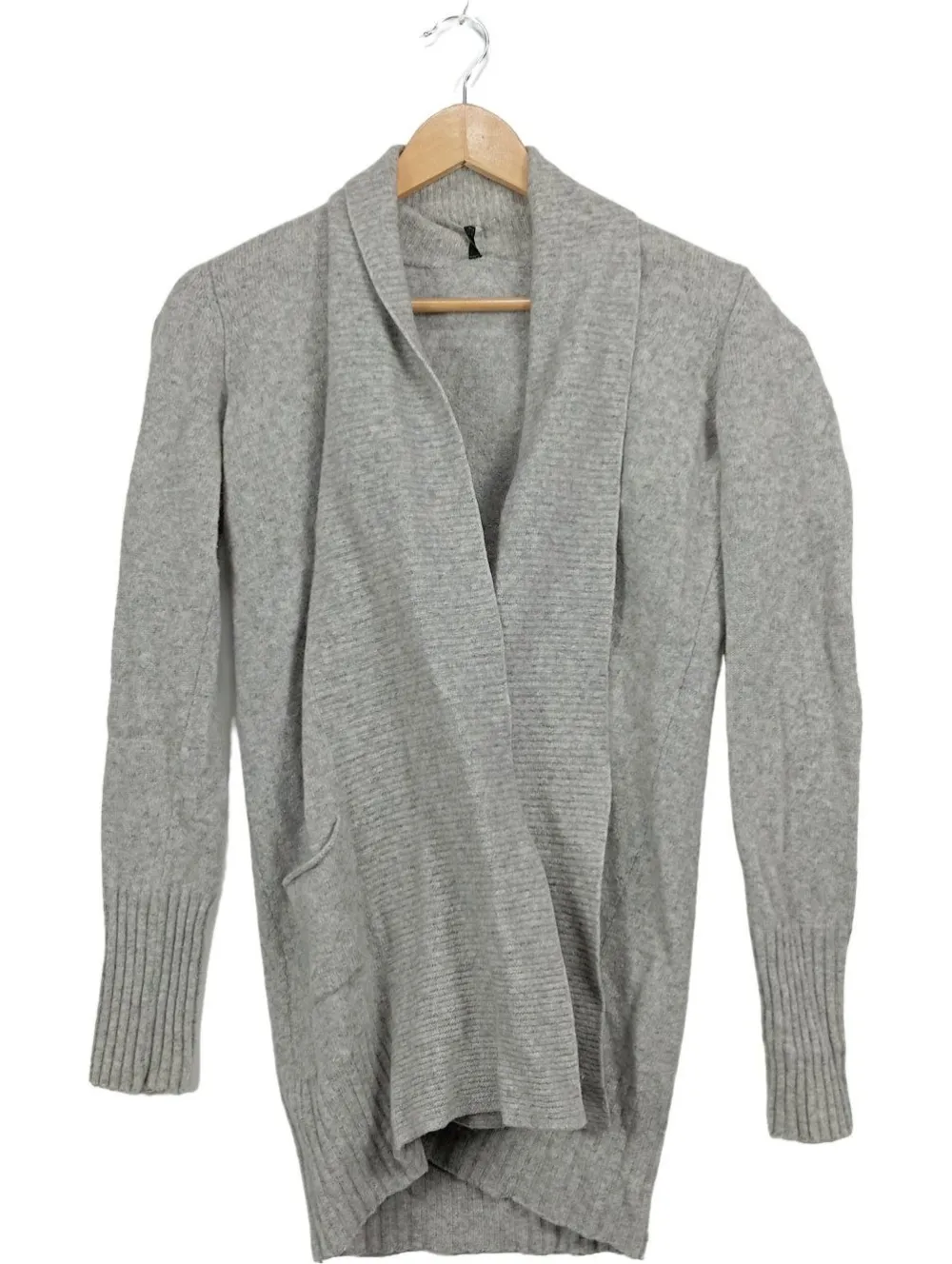 Strickbekleidung> Strickjacke Größe 38 grau