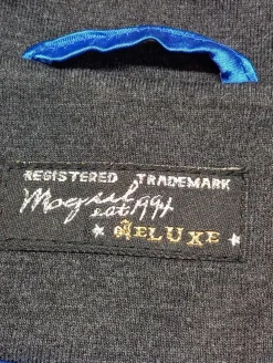 Strickbekleidung><noscript><img width=