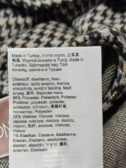 Strickkleid Größe 42-Cartoon Sale