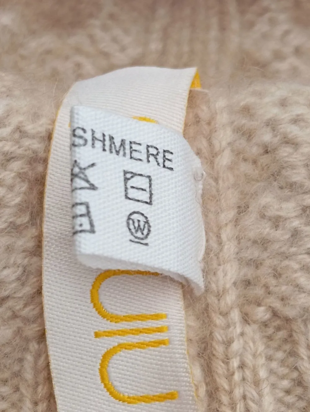 Mützen>Nino D. Strickmütze wollweiß