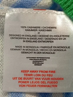 Pullover><noscript><img width=