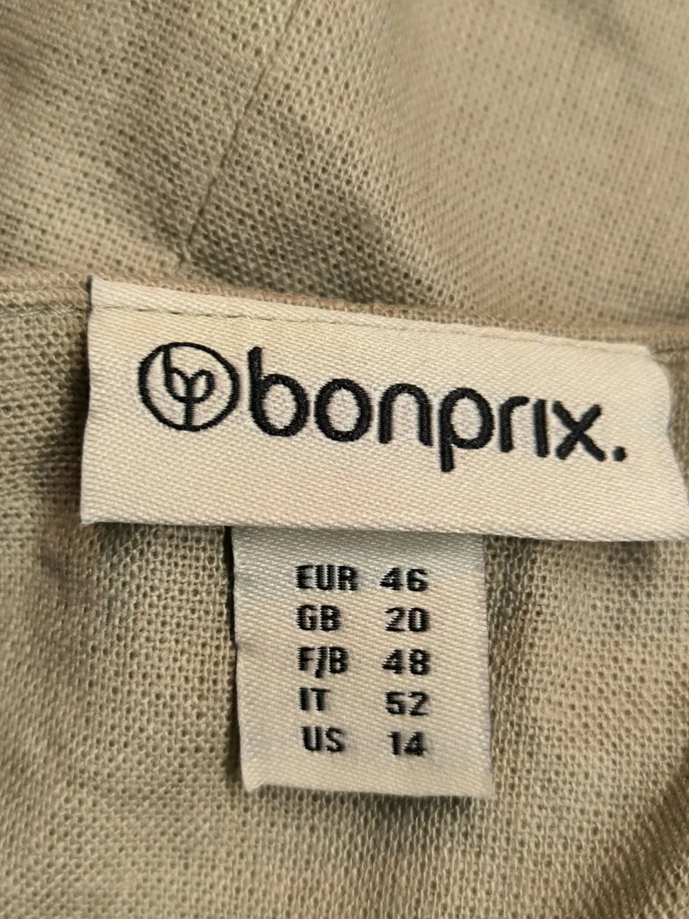 Westen>Bonprix Strickweste Größe 46 wollweiß