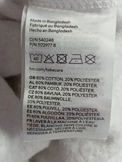 Sweats><noscript><img width=