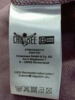 Sweats><noscript><img width=