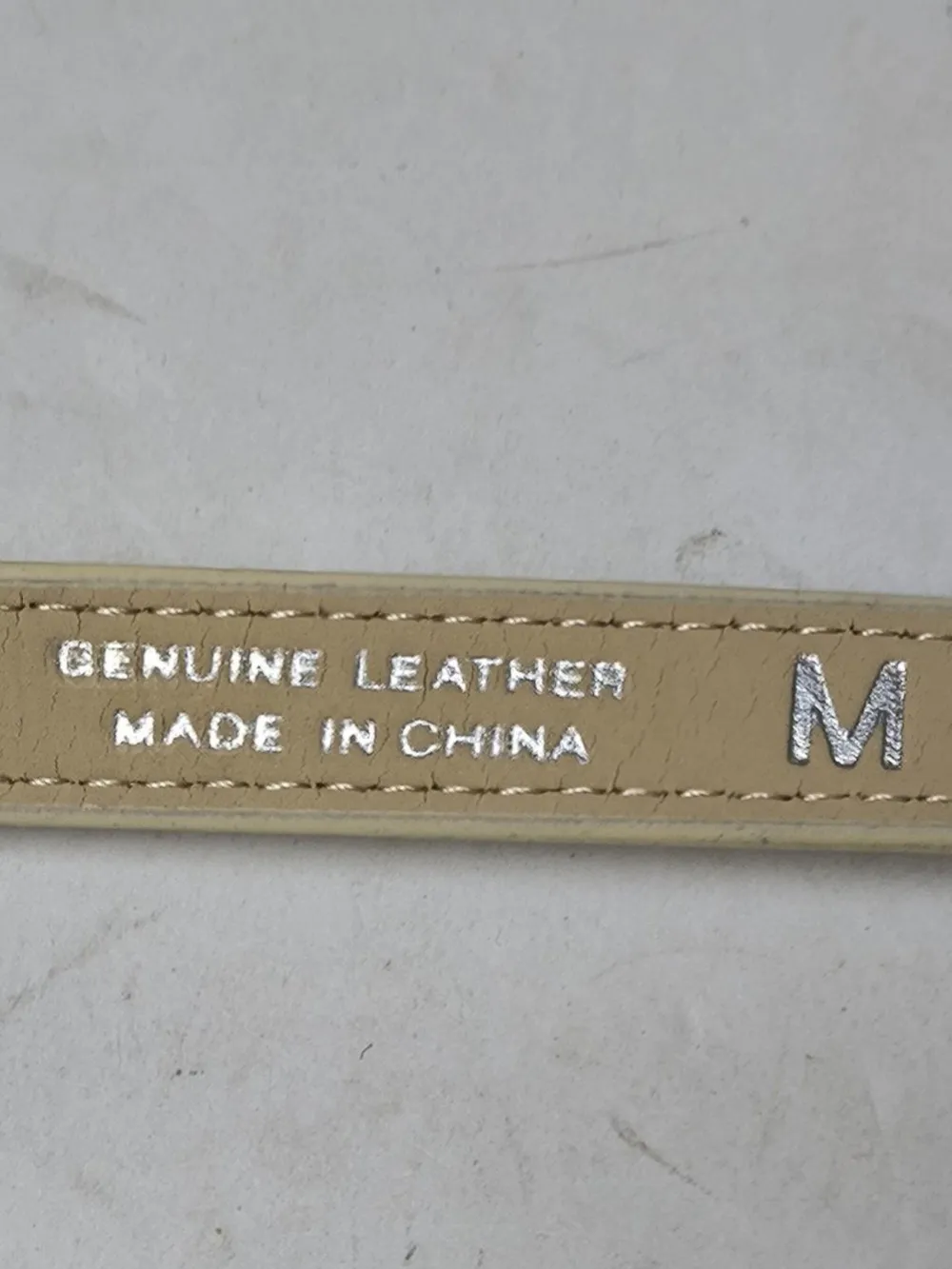 Gürtel>DKNY Taillengürtel hellgrau