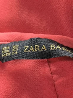 Tops><noscript><img width=