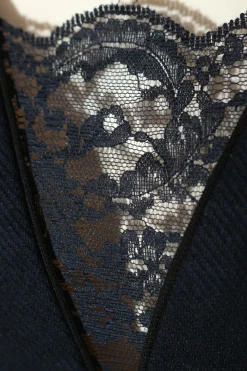 Tops><noscript><img width=