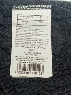 Tops><noscript><img width=