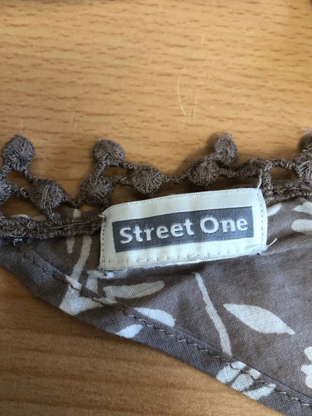 Tuch-Street One Clearance