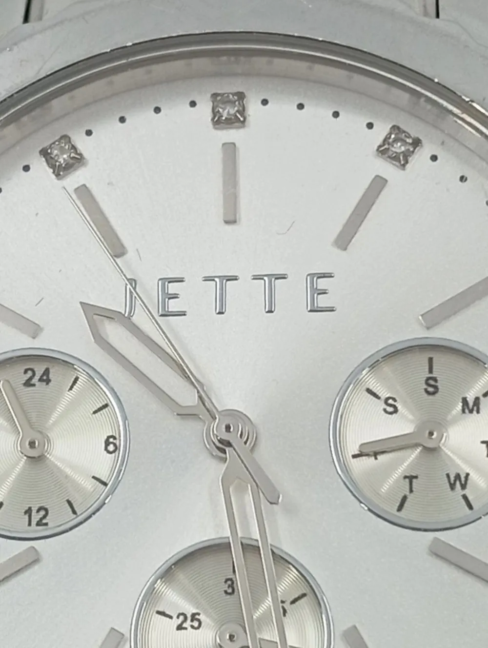 Uhren>Jette Uhr silberfarben