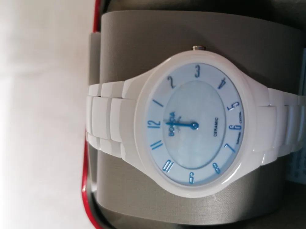 Uhr- New