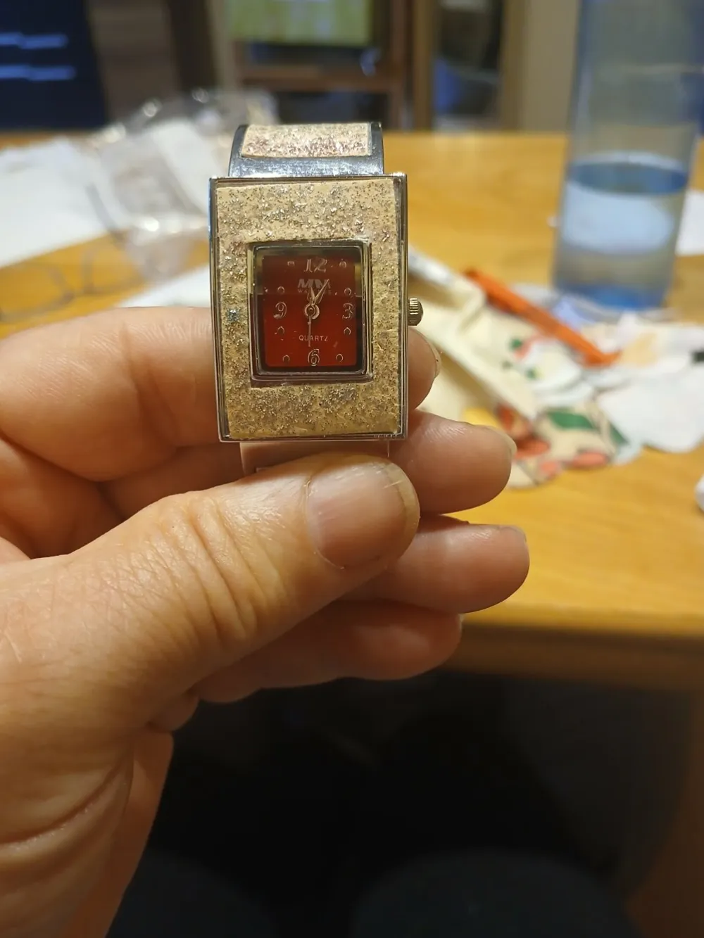 Uhren> Uhr goldfarben